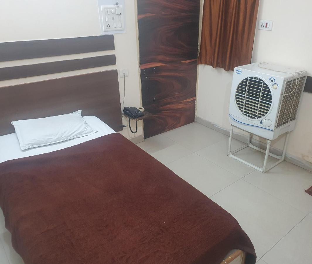 Hotel Anmol Ambikāpur Zewnętrze zdjęcie