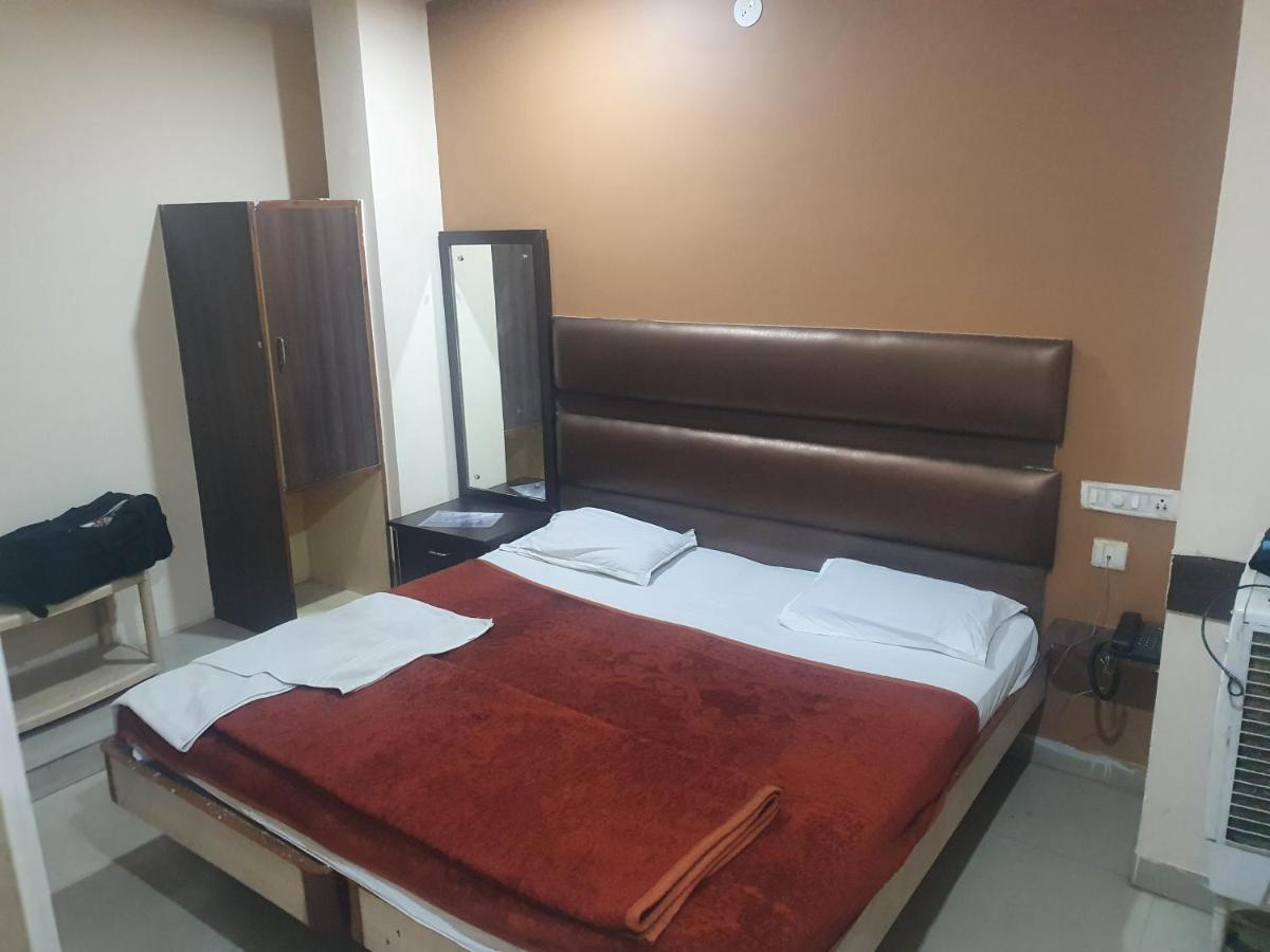 Hotel Anmol Ambikāpur Zewnętrze zdjęcie