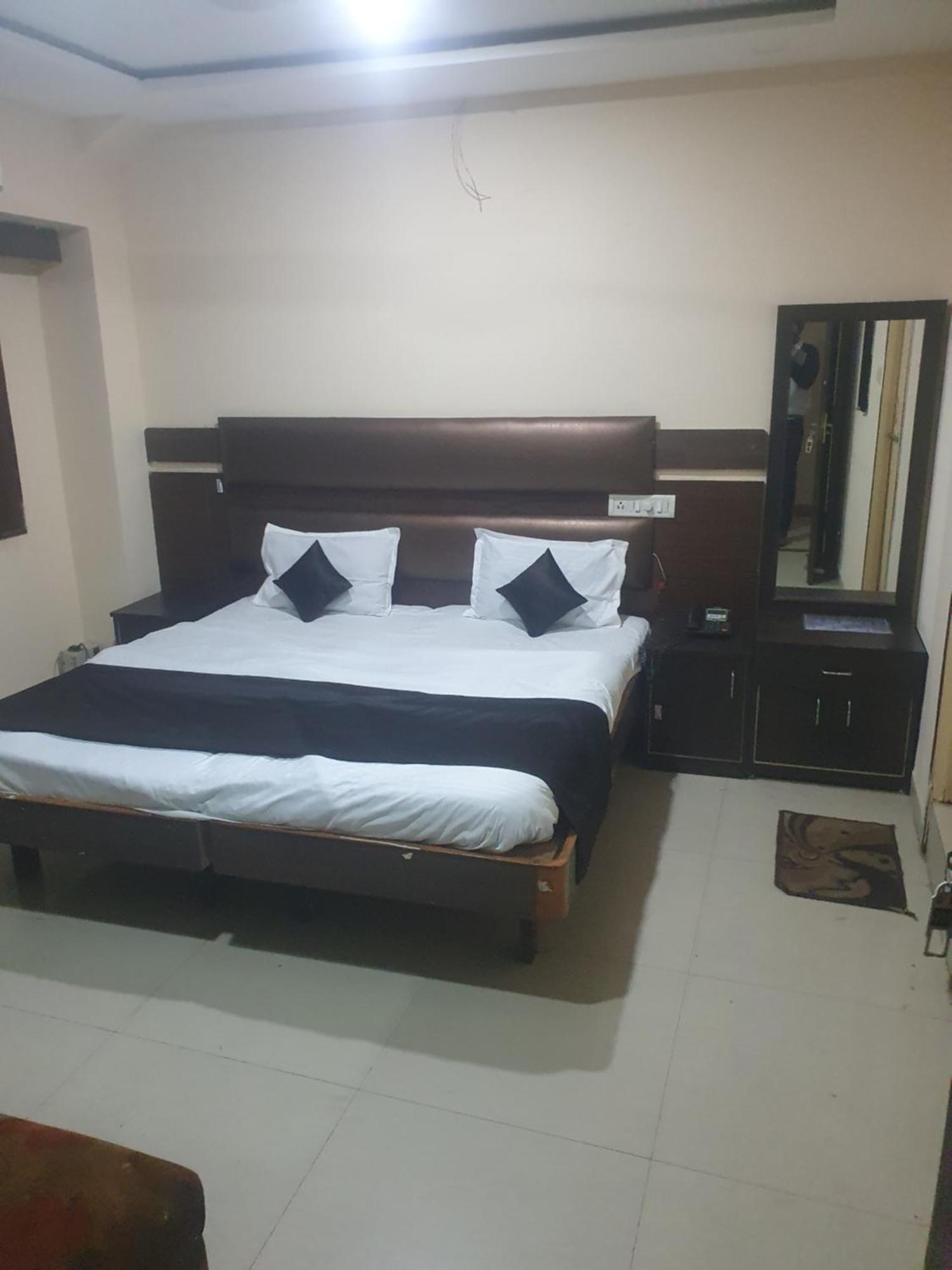 Hotel Anmol Ambikāpur Pokój zdjęcie