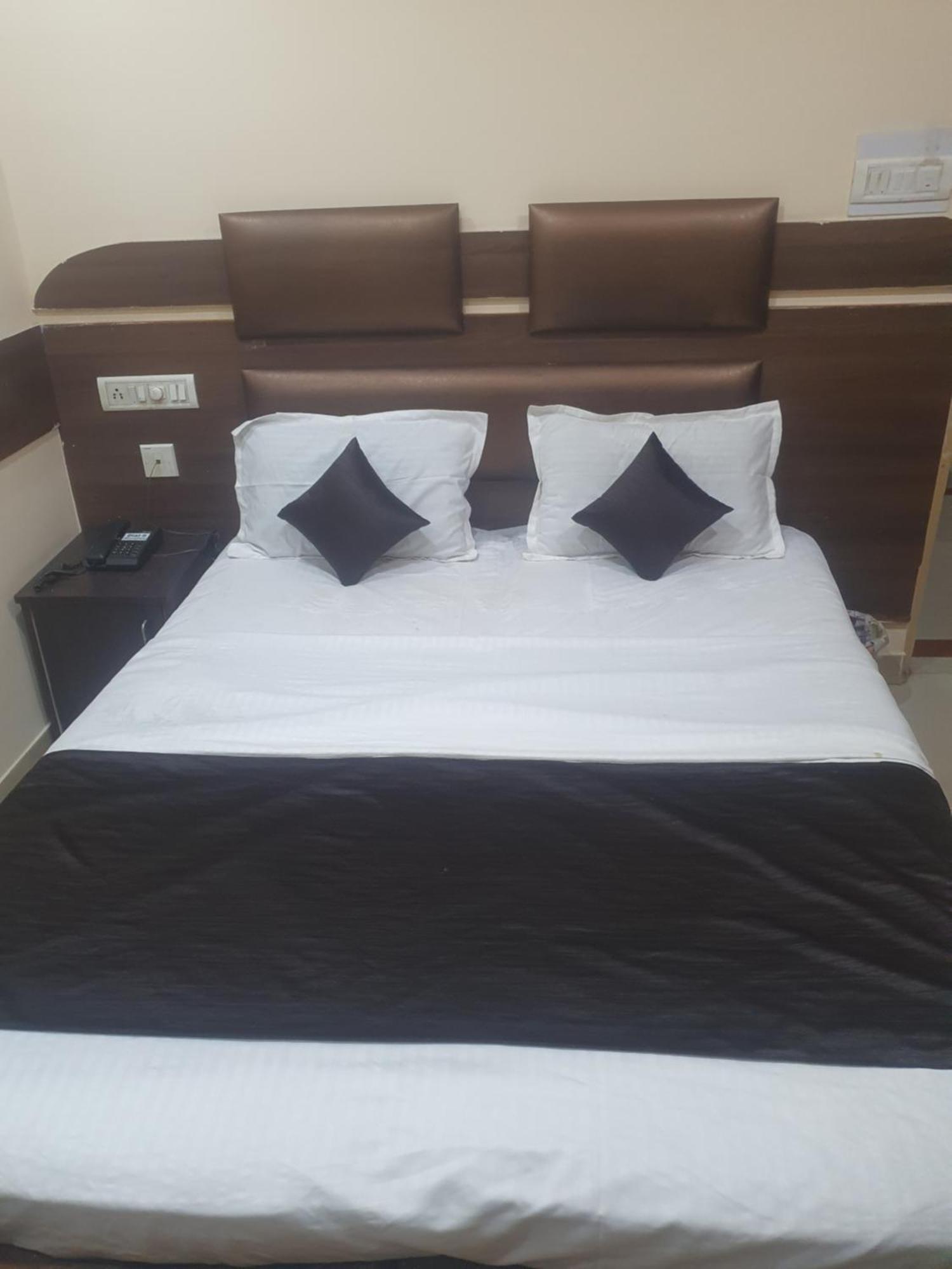 Hotel Anmol Ambikāpur Pokój zdjęcie